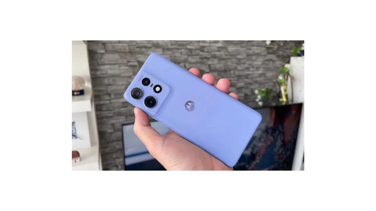 Motorola Edge 100 2026 flagship smartphone with AMOLED display, powerful processor, and premium design