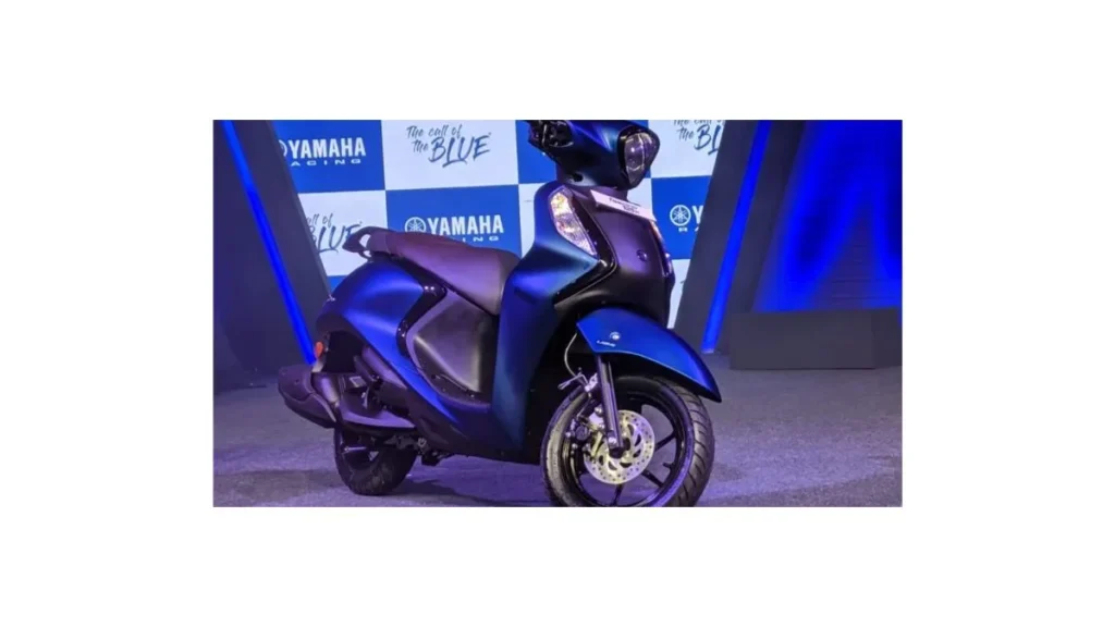Yamaha Fascino 125 Fi Hybrid stylish scooter with shocking mileage in India